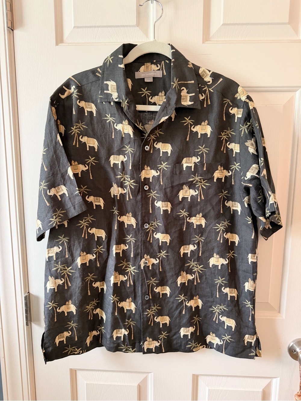 Jim Thompson Men’s Short-Sleeve 100% Linen Button-Down Shirt in charcoal gray